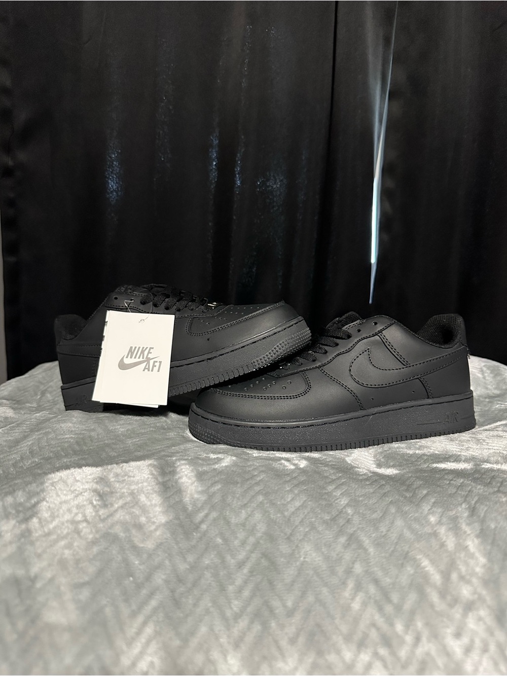 Nike Men's All-Black Low Top Sneakers
